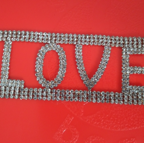 LOVE Chocker - Picture 3 of 8